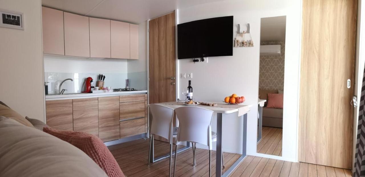J & R Mobile Homes Biograd Na Moru Exteriör bild